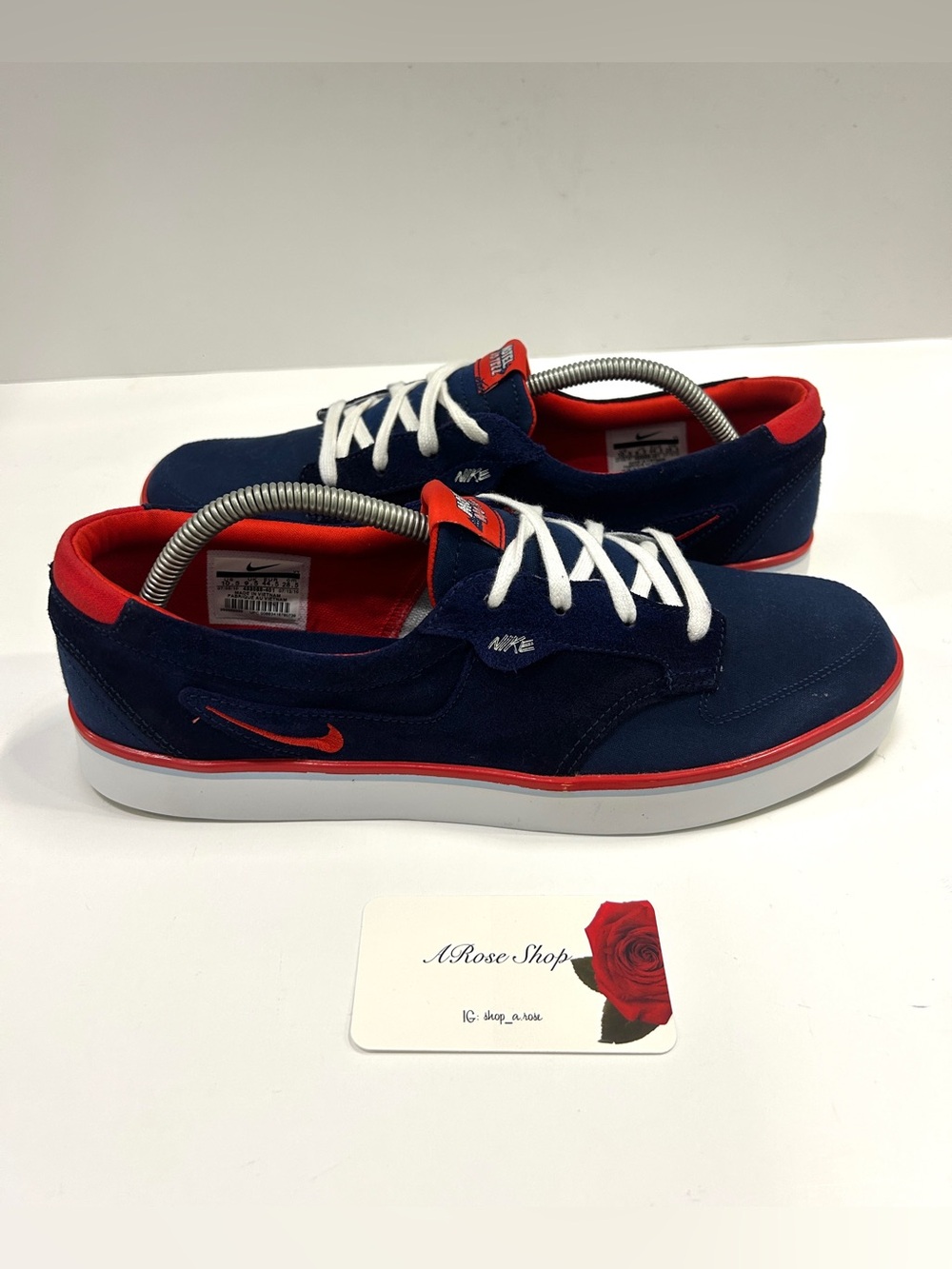 Nike 6.0 Low "Motel No Tell" (433088 401) Limited Edition Shoes Size: 10.5 M
